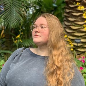 Meet your Posher, Cassandra